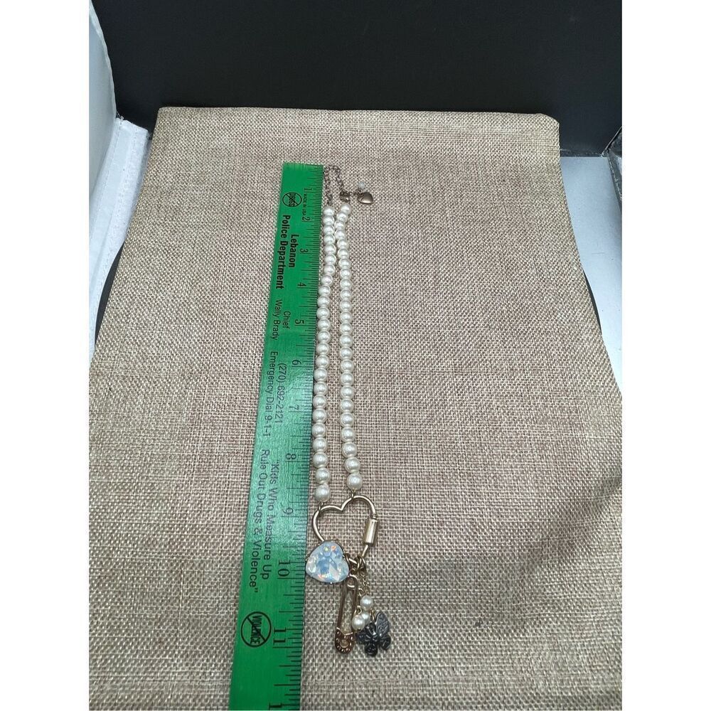 BETSEY JOHNSON PEARL GOLD TONE HEART BUTTERFLY PIN CHARM NECKLACE - Picture 3 of 6
